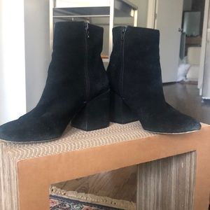 Suede ankle boot